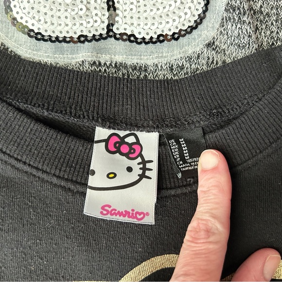 Set of Two‎ Sanrio Hello Kitty Long Sleeve Shirts, Size Small/Medium - Picture 2 of 3